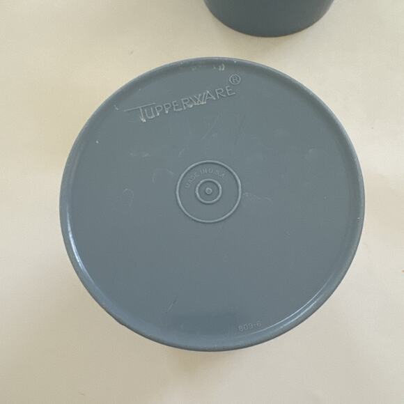 Vintage Tupperware Nesting Canisters Set of 2 With Lid Light Blue Farmhouse READ - Picture 3 of 13